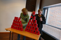 Kilpailutoimintaa järjestöpäivät, näppärä joka tornin saa koottua..