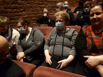 Illalla olimme Tampereen teatterissa Frencelissä, katsomassa esitystä Kirjailija