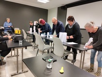 Neljännessä osiossa paperiarkeista koottiin tornia ja kenellä korkein kahdessa minutissa, oli jatkopaikka selvä